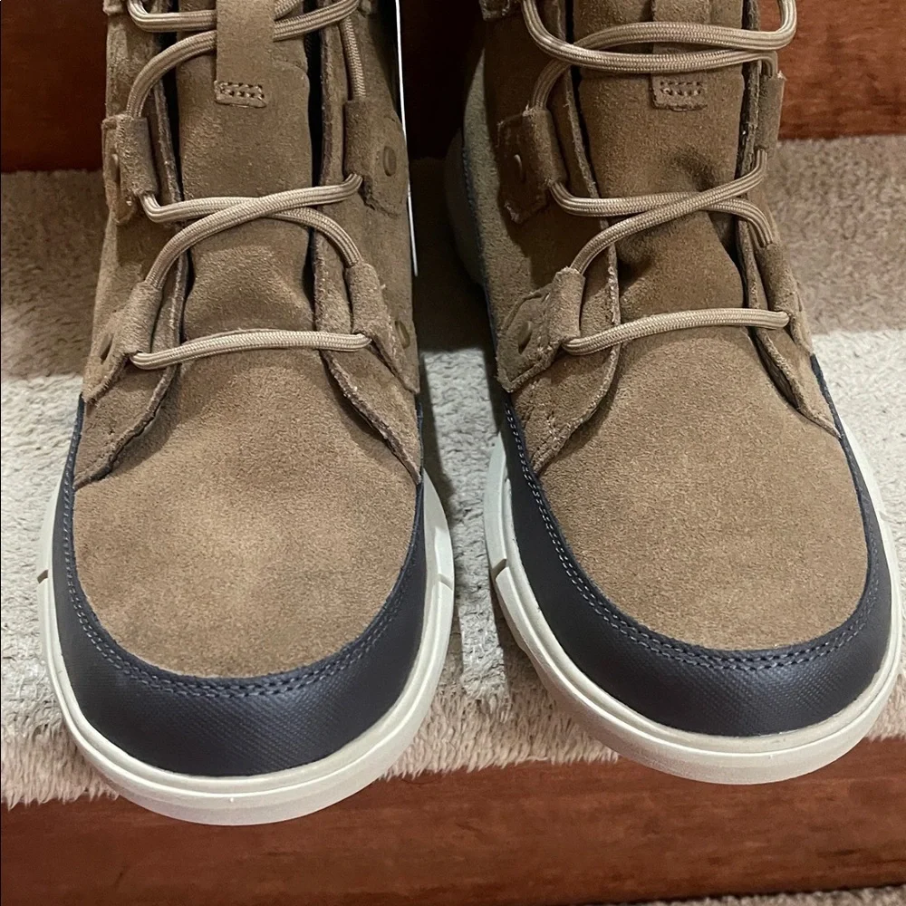 NWT Sorel Men's Tan & Black Suede Leather Waterproof Boots SZ 9